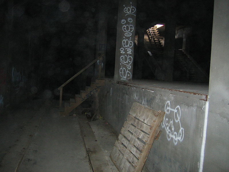 Illustration for article titled Arquitectura bajo tierra del pasado: las estaciones de metro
fantasma